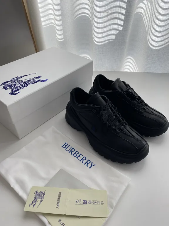 Burberry Shoe 